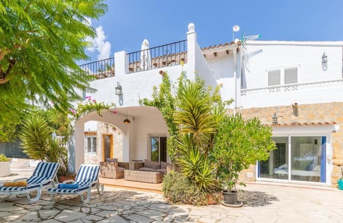 El Tesoro Villa | Villa Casa Verde, Sun-drenched and Private Pool close to beach