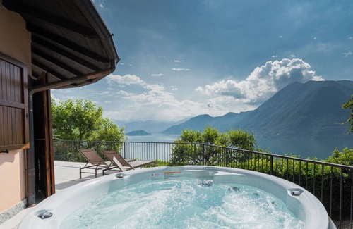 Argegno Villa | Villa Castello by Rent all Como