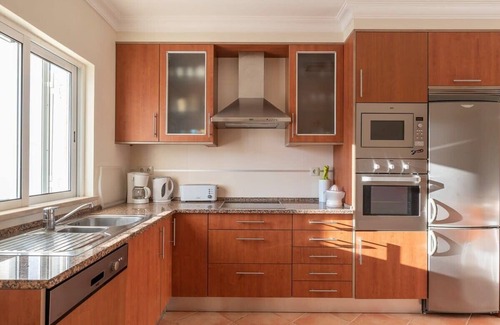 Sesmarias Villa | Villa Castelo Beach - Cosy, modern - 500m from Castelo beach