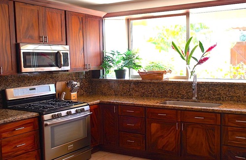 Barrio Ricos y Famosos House | Villa Centro - 7BR/7Bath - Spectacular Pool - Private and Close to Everything!