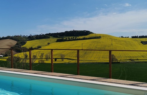 Loreto Villa | Villa Ceresà with pool 1.5 km from the sea x 14 people