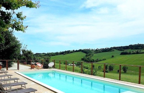 Loreto Villa | Villa Ceresà with pool 1.5 km from the sea x 14 people
