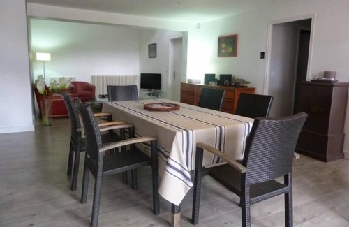Chateauroux Villa | Villa Châteauroux, 2 bedrooms, 6 persons