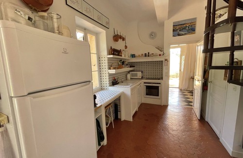 Hyeres City Centre Villa | Villa Chateaubriand in Hyères near the city center