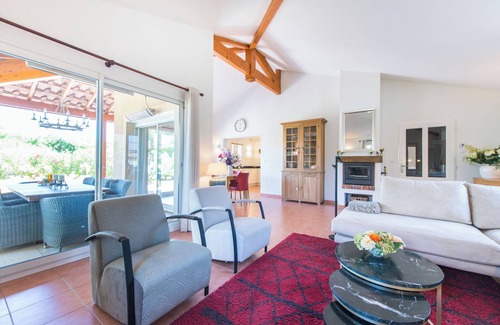 Vallon-Pont-d'Arc Villa | Villa Chateauvent for 8 people with private pool