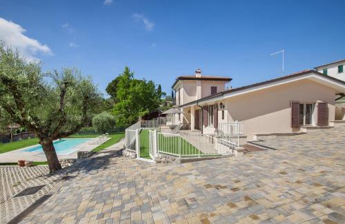 Cavaion Veronese Villa | Villa Chiara APT 1- Appartamento in villa con piscina