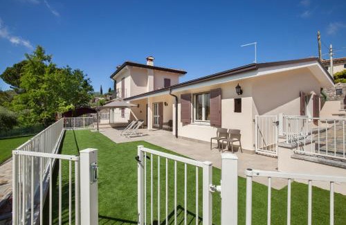 Cavaion Veronese Villa | Villa Chiara APT 1- Appartamento in villa con piscina
