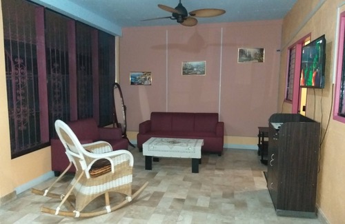 Bacong Villa | Villa Chinchilla Dream house 60m from the beachfront