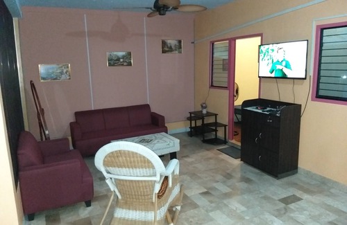 Bacong Villa | Villa Chinchilla Dream house 60m from the beachfront