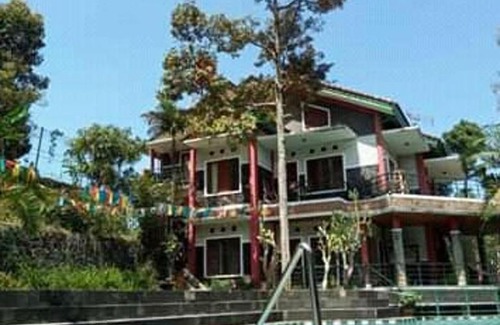 Megamendung Villa | Villa Cindy Cisarua Puncak