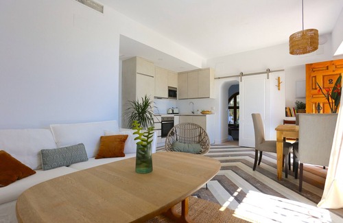 Malaga-Este Apartment | VILLA CLAVERO 4 PAX private apartment, 2 bedrooms, pool, WiFi, parking, garden