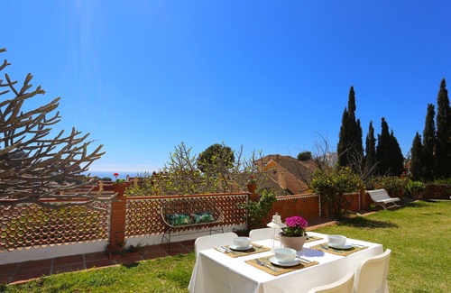 Malaga-Este Apartment | VILLA CLAVERO 4 PAX private apartment, 2 bedrooms, pool, WiFi, parking, garden
