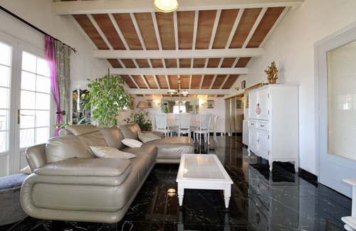 Saint-Zacharie House | Villa Climatisée, 4 Chambres, 10 Couchages, Piscine Privée