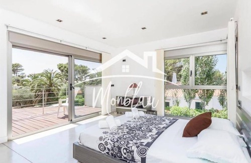 Son Carrio Villa | Villa "Colom" with Private Pool, 2 Private Terraces & Wi-Fi
