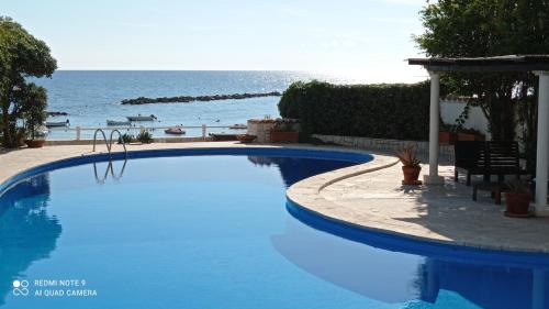 Santa Marinella Villa | Villa con Piscina Privata fronte Spiaggia