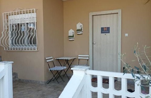 Spata-Artemida Apartment | Villa Constantina - Βίλα Κωνσταντίνα