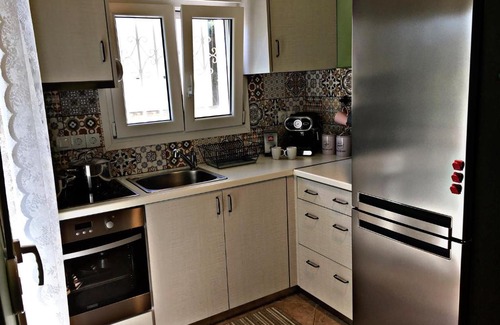 Spata-Artemida Apartment | Villa Constantina - Βίλα Κωνσταντίνα