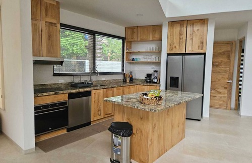 Coco Villa | Villa Praga is perfectly located a few steps from the beach.