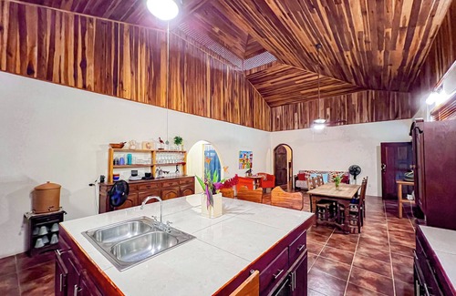 Puerto Viejo de Talamanca House | Villa Abejita in Playa Negra: Pool, AC, Walk to Beach, WiFi, Spacious, Private