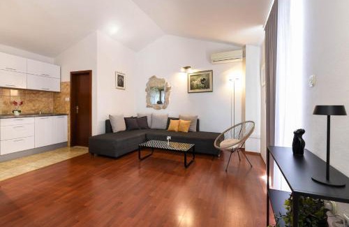 Podstrana Villa | Villa Danica on the Hills, seaview