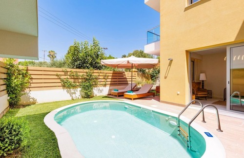 Gouvia Villa | Villa Daphne Gouvia by Villa Plus