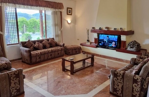 Cuenca House | Villa de Lujo a 15 minutos del Centro Histórico de Cuenca