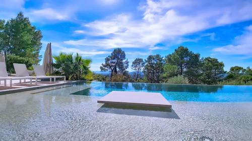 Lorgues Villa | Villa de Prestige au Calme avec Vue exceptionnelle