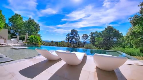 Lorgues Villa | Villa de Prestige au Calme avec Vue exceptionnelle