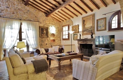 Capalbio Villa | Villa Degli Ulivi tuscan casale with p/pool and olives garden