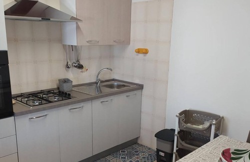 Mazara del Vallo House | Villa 'Dei Nonni Mazara Del Vallo' with Sea View, Wi-Fi and Air Conditioning