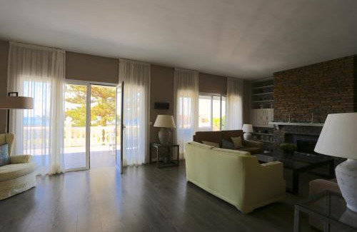 Torre de Benagalbon Villa | VILLA DEL MAR 'Boutique Beach-House' 11PAX