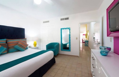 North Hotel Zone Hotel | Villa del Palmar Beach Resort and Spa, Puerto Vallarta One Bedroom Suite