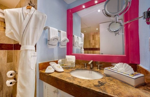 North Hotel Zone Hotel | Villa del Palmar Beach Resort and Spa, Puerto Vallarta One Bedroom Suite