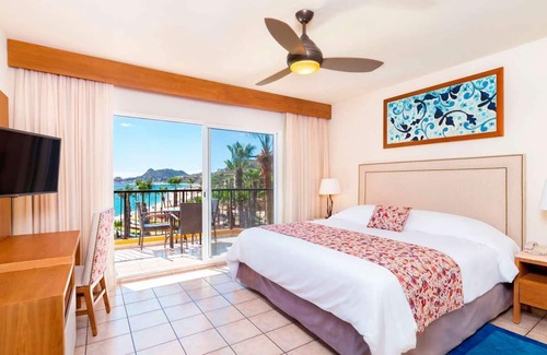 Los Cabos Hotel | Villa del Palmar 2-bdrm Beach front Hotel on Medano beach in Cabo San Lucas.