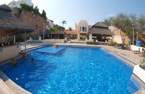 Peninsulas de Santiago Villa | Villa Del Palmar with Beach Club