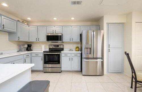 North Scottsdale Apartment | Villa Del Sol condo