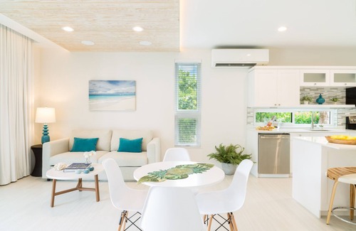 Providenciales Villa | Villa DelEvan 4A/1-bedroom villa on the Grace Bay Beach,