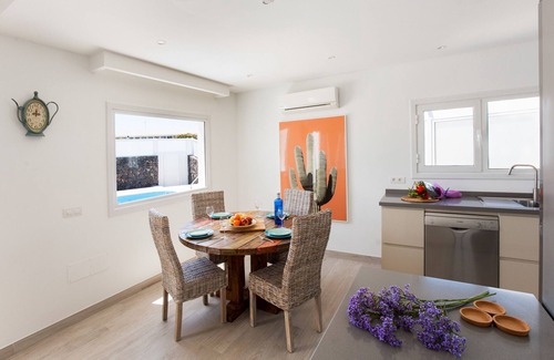 Los Pocillos Villa | Villa Delphi 3 bedroom villa
