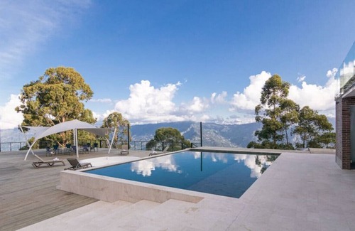 Copacabana House | Villa Denali | Ultimate Sky High Mansion