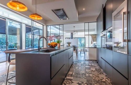 Anglet House | Villa des Pins, design, close to the beach and with pool