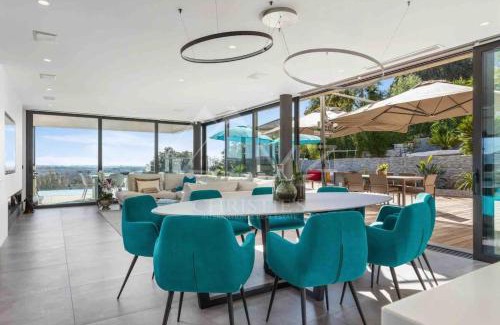 Mandelieu-La-Napoule Villa | Villa Dezem-Infinity pool-Near Cannes-Panorama-AC