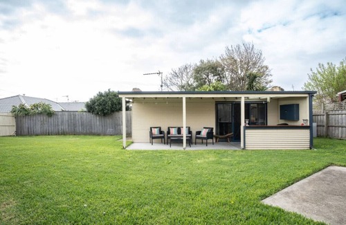 Clifton Springs House | Villa Di Mare - 230m to shops