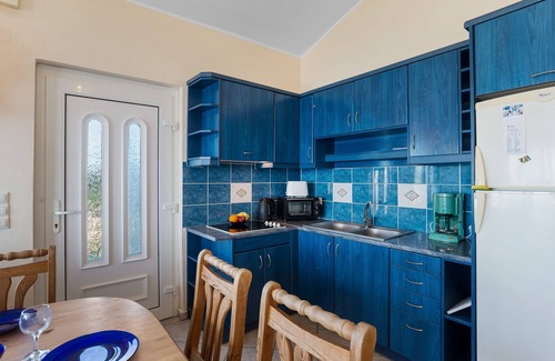 Plaka Villa | Villa Diana in Plaka - BY APOKORONAS VILLAS