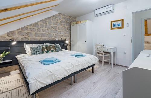 Mali Ston Villa | Villa Dovecote with Private Sauna, Jacuzzi & Gym