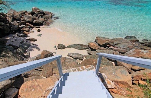 Estate Peterborg Villa | Villa Eau Claire - Magens Bay Affordable Beachfront Villa