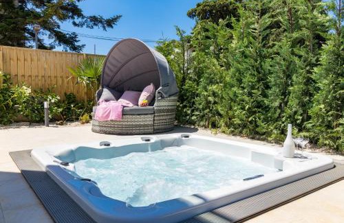Fazana Villa | Villa Elena Deluxe mit Whirlpool und beheiztem Pool am Meer und wunderschönen Blick auf die Brijuni Inseln