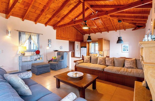 Lefktron Villa | Villa Eleni - Private Pool Bliss near Kardamili