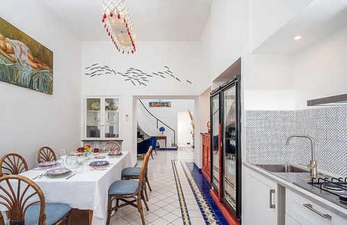 Pogerola Villa | Villa Emozione: A splendid two-story villa which faces the sun and the sea, with Free WI-FI.
