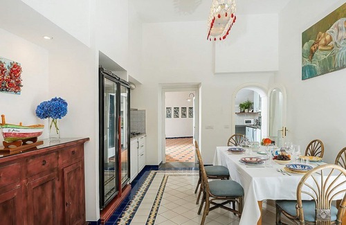Pogerola Villa | Villa Emozione: A splendid two-story villa which faces the sun and the sea, with Free WI-FI.