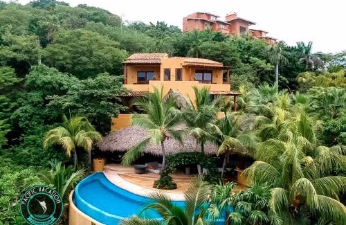 Zihuatanejo Villa | Villa Encantada at StayPV